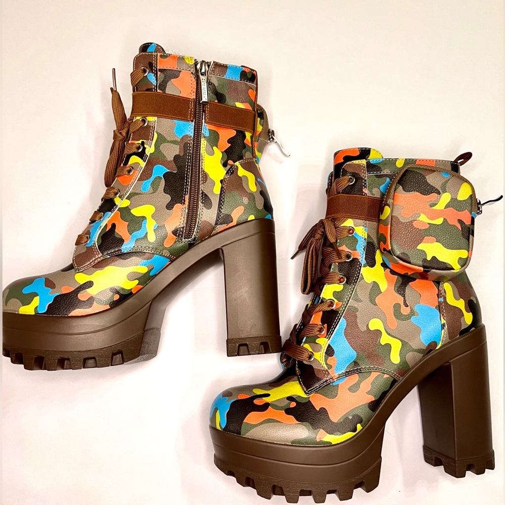 New! Camo Print Combat Boots - Chunky Lug Sole Colorful Camouflage Platform Heel - Picture 2 of 12